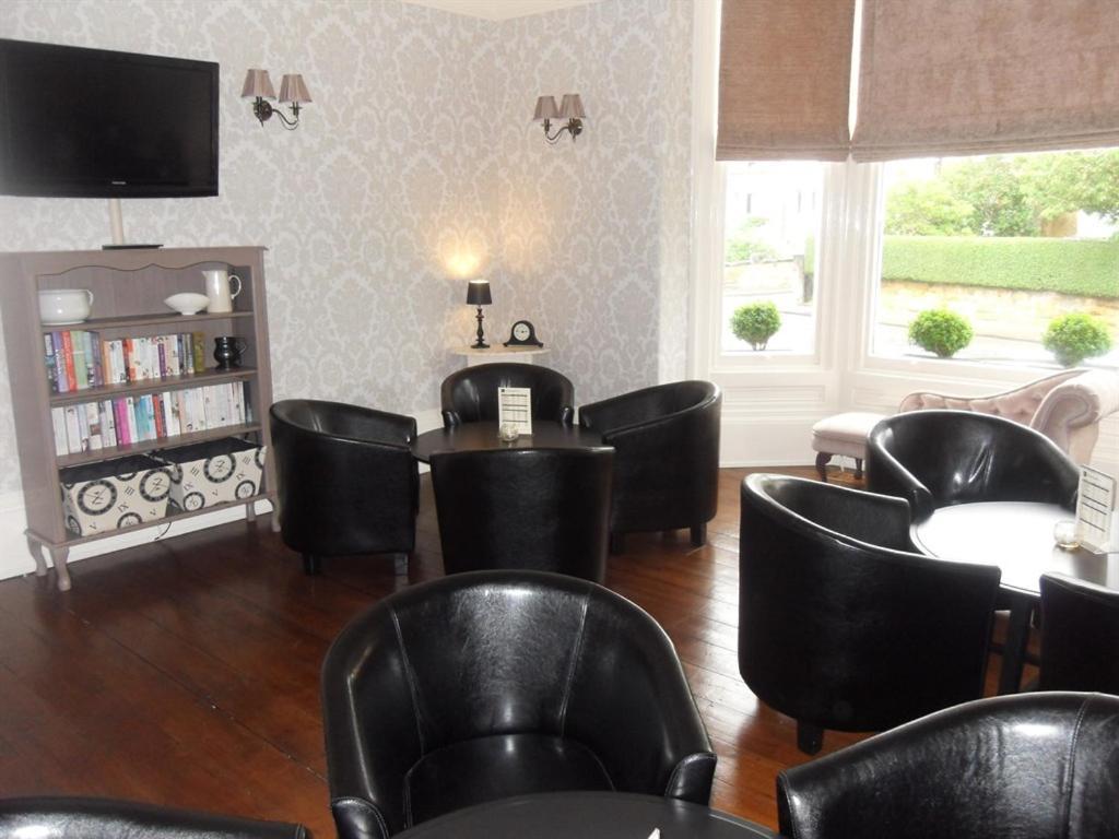 Powys Lodge Scarborough Bagian luar foto