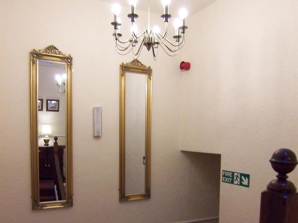 Powys Lodge Scarborough Bagian luar foto